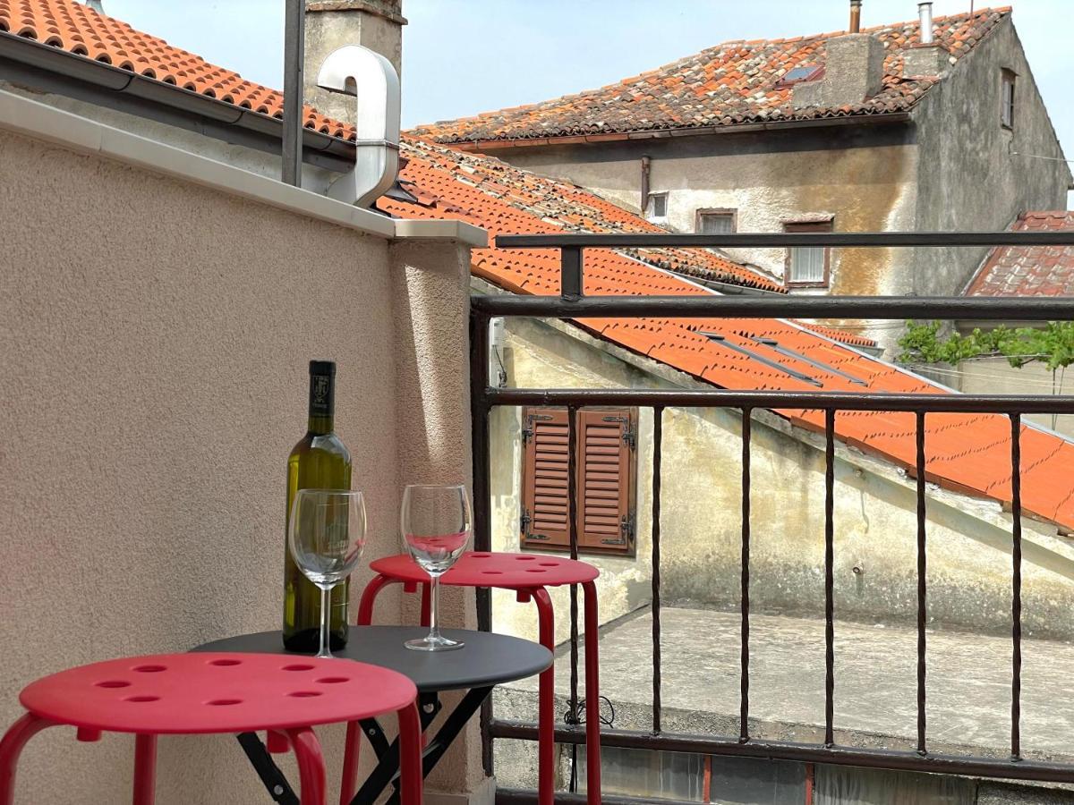 Modern Apartment In The Old Part Of Town Rijeka Extérieur photo